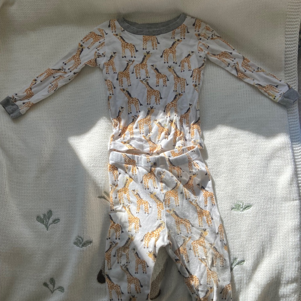 Burts Baby Giraffe PJs